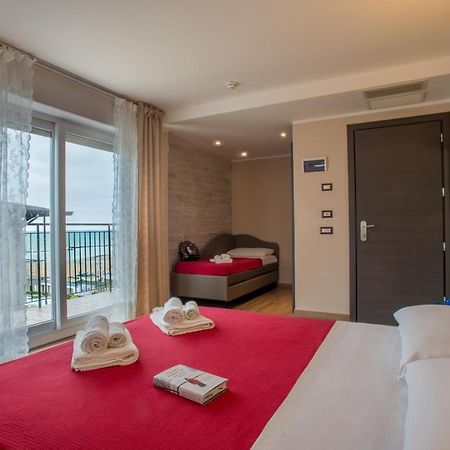Hotel London Cattolica Exterior photo
